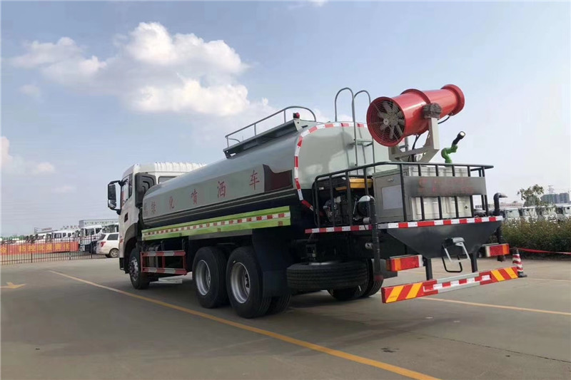 東風天龍后八輪20噸噴霧車，國六綠化噴灑車