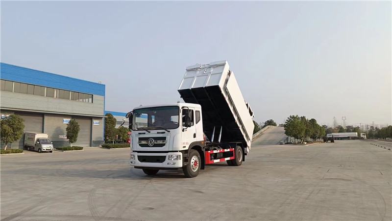東風(fēng)多利卡D9對接式垃圾車