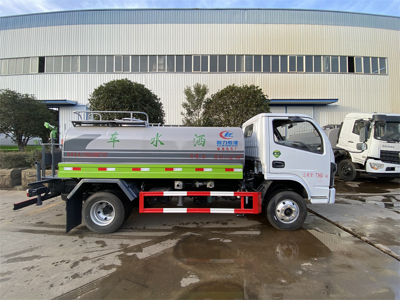 多功能東風(fēng)福瑞卡5方灑水車