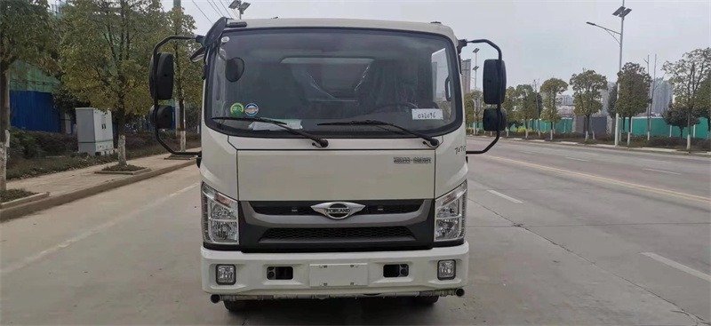 福田H2多功能抑塵車(chē)