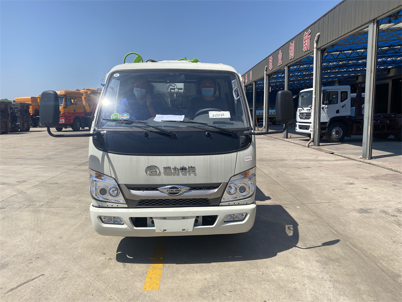 藍(lán)牌 福田小卡側(cè)裝壓縮垃圾車
