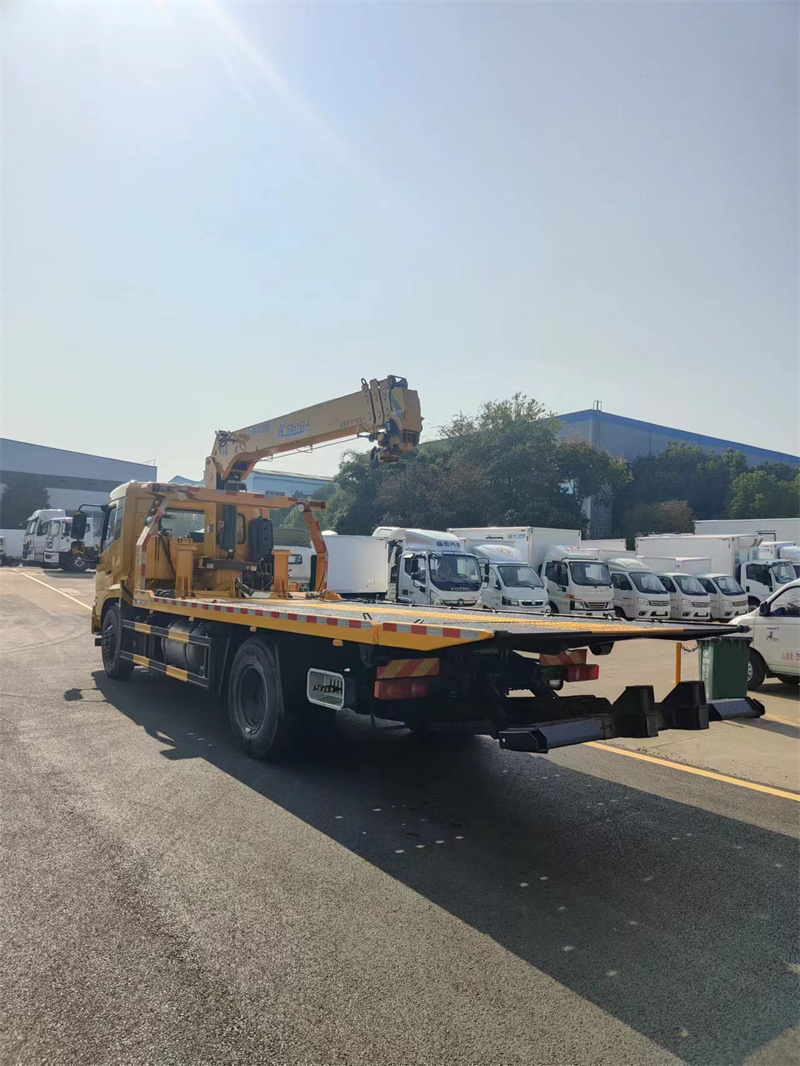 東風(fēng)天錦多功能道路救援車