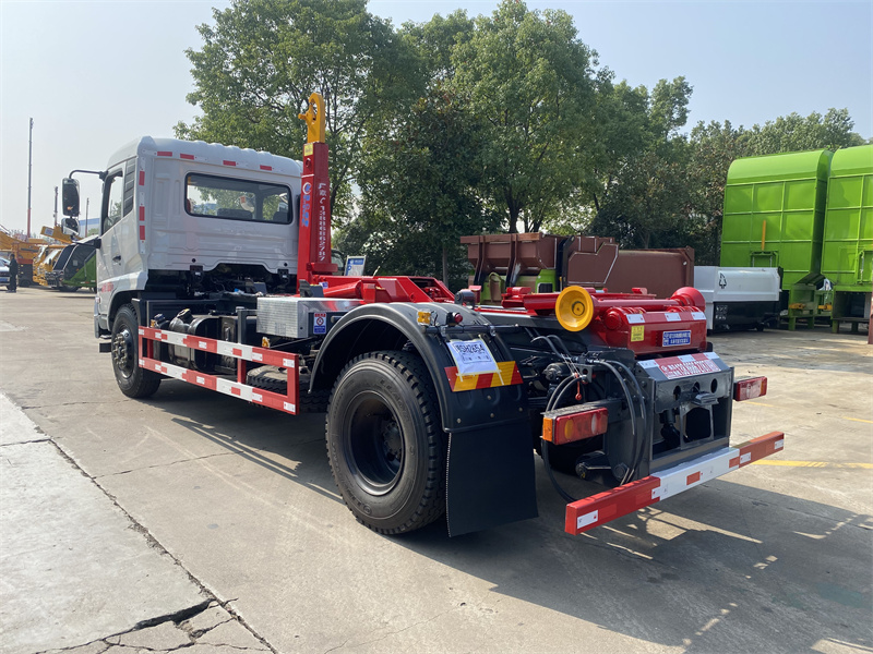 國六 新款東風(fēng)天錦可卸式垃圾車